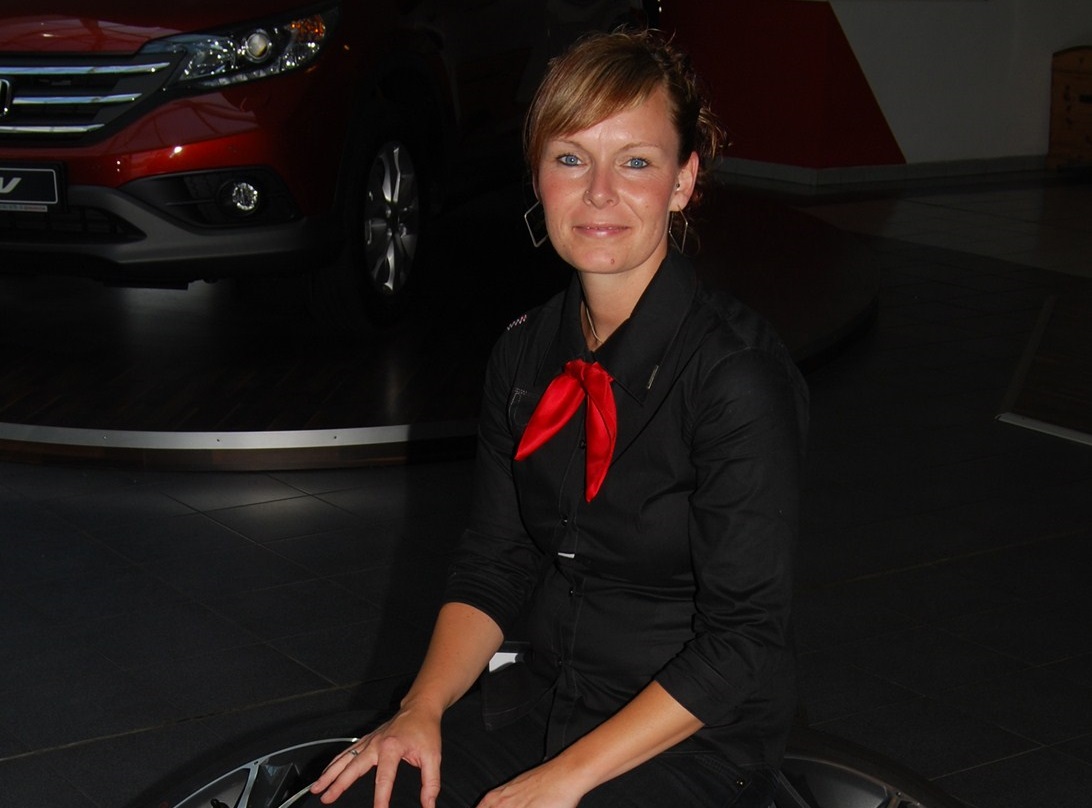 Yvonne Zipfel Serviceassistenz Autohaus Zwenkau Leipzig